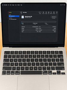 Apple MacBook Air 13" M4 (2025), FOR PARTS, Liquid Damage, Erased & Ready