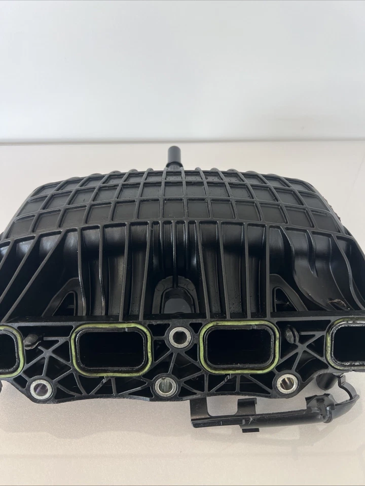 Colector de entrada Seat Ibiza MK4 2009-2015 1.4 CAVF 03C129711AE Foto 3 de 4