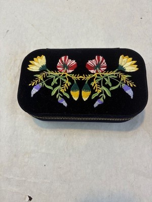 WOLF  Zoe Velvet Floral  Embroidered Travel Jewelry Square Case
