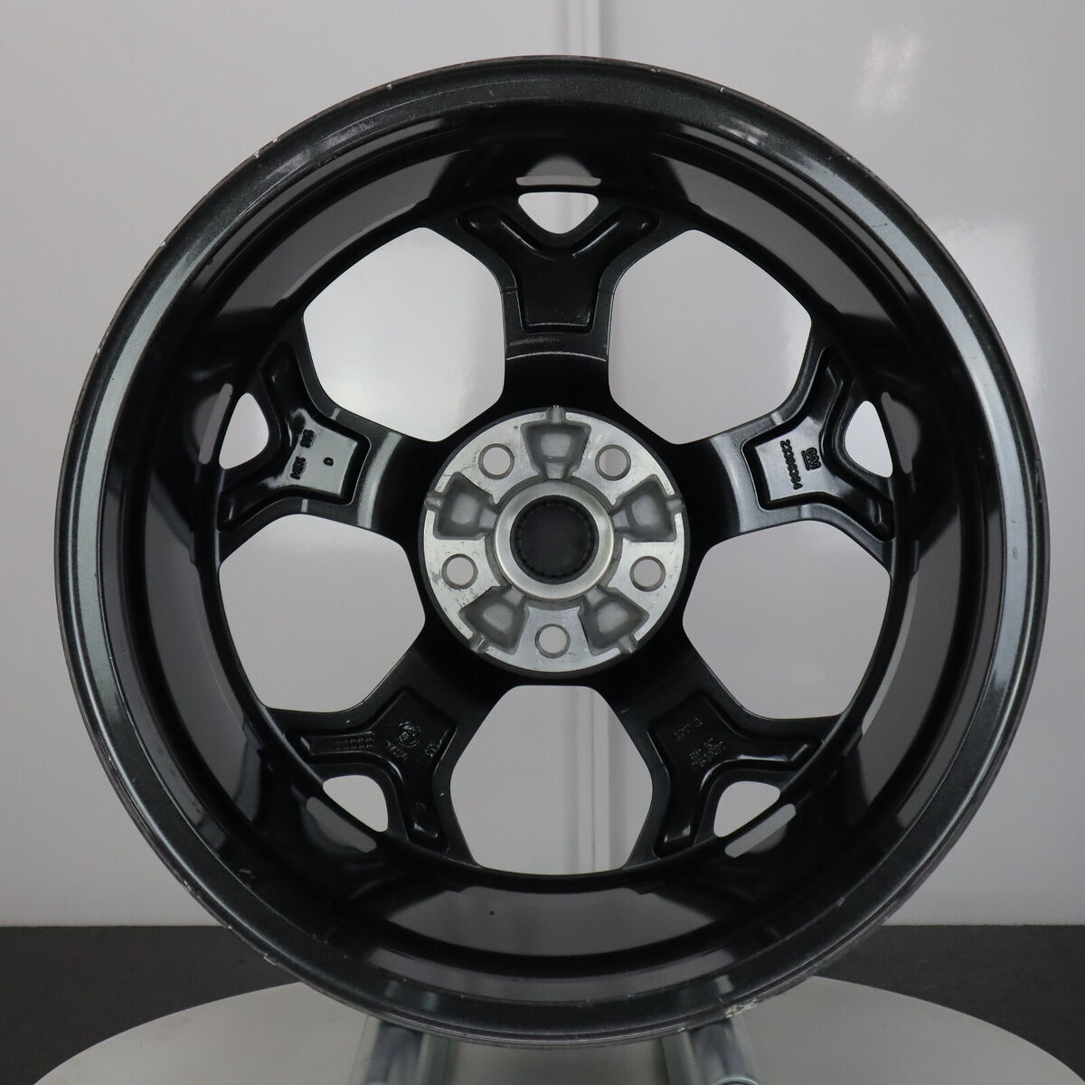 CHEVY MALIBU 5893 18x8.5 WHEEL RIM 23396364 OEM GM 18 CHEVY MALIBU 5893 18x8.5 WHEEL RIM 23396364 OEM GM 18