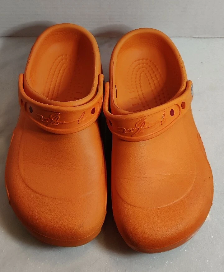 Orange hotsell bistro crocs