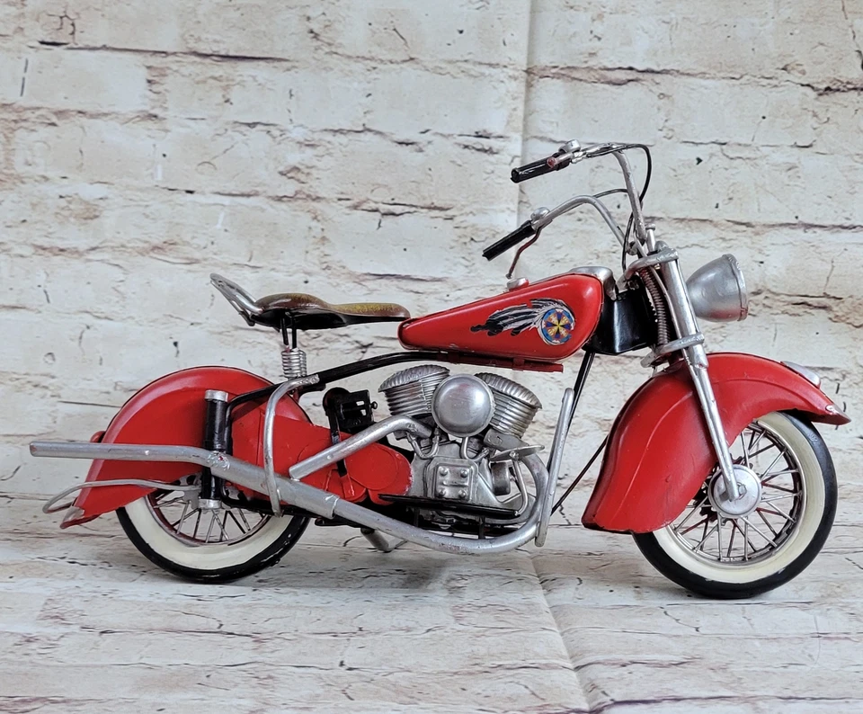 Red Indian Motorcycle 1:8-Scale Diecast 1956 Scout Handcrafted Figure Hot Cast - Image 4 of 4