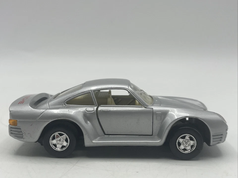 VTG MAJORETTE 2500 SERIES GRAND SPORT PORSCHE 959 SILVER DIECAST 1:34 - Image 3 of 4