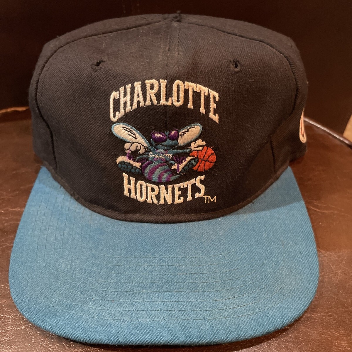 CHARLOTTE HORNETS VINTAGE ADJUSTABLE SNAPBACK STARTER WOOL HAT CAP