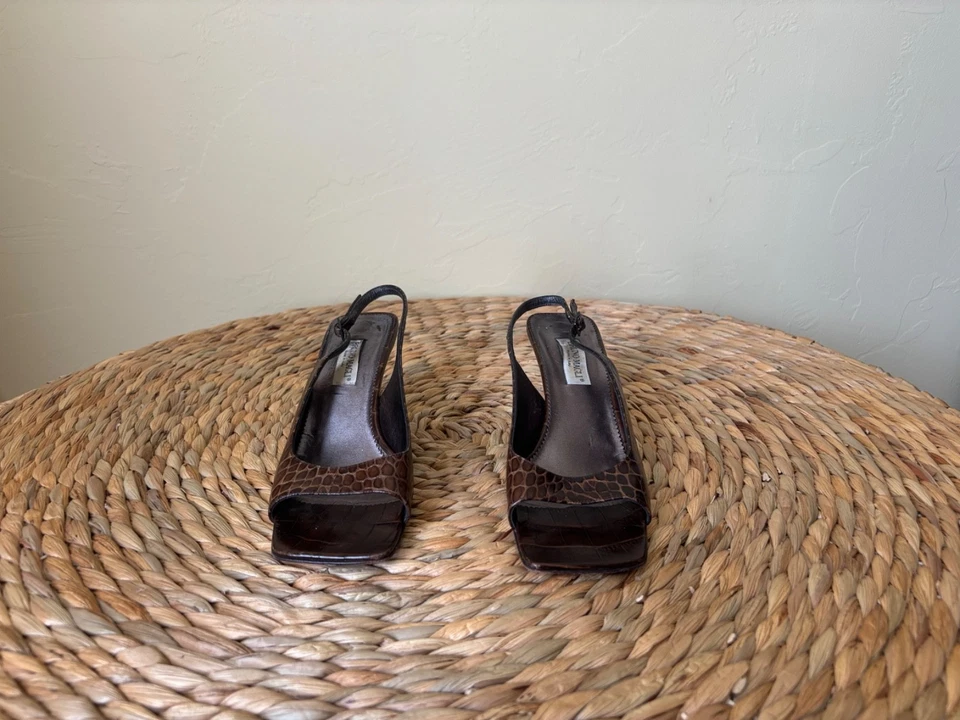 BRUNO MAGLI / hecho en Italia / cocodrilo en relieve / 2000 / FW / tacón de gatito / 7 B Foto 2 de 4