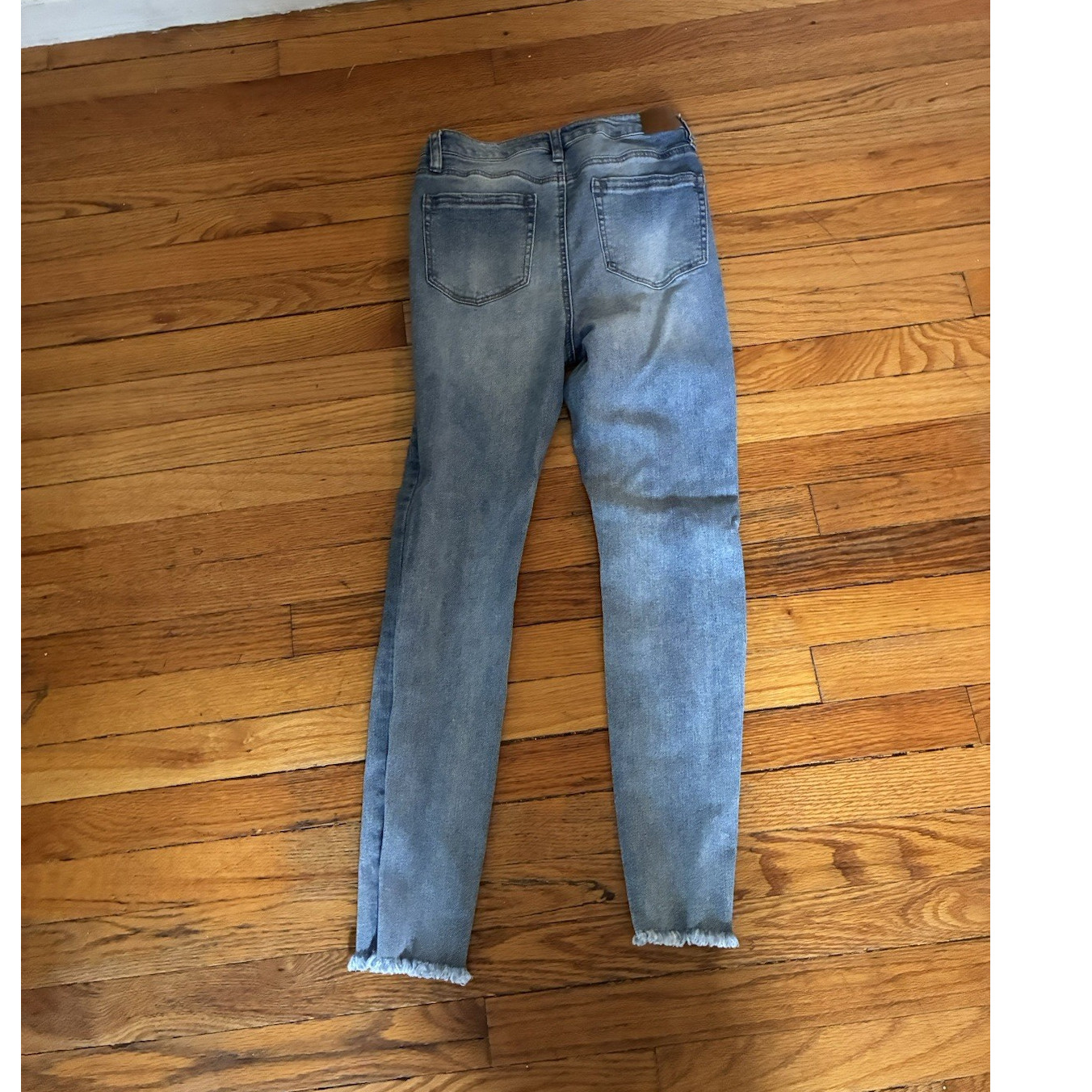Fashion Nova Women’s Bootcut Jeans M Regular Light Wash Distressed Blue Denim