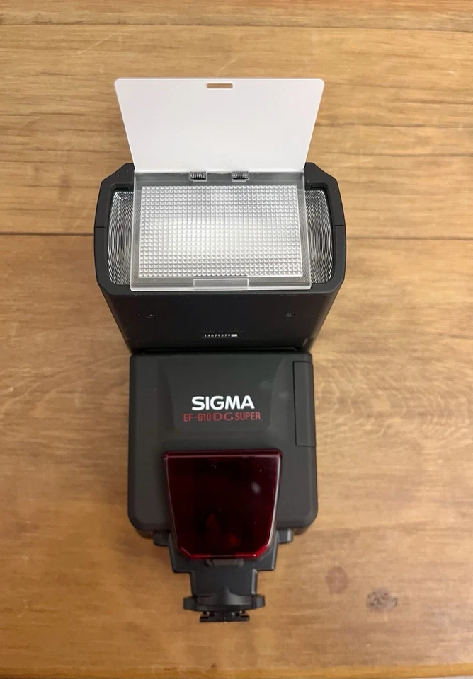 Cámaras réflex digitales con flash electrónico Sigma EF-610 DG SUPER COMO NUEVAS Foto 3 de 4
