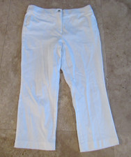 Womens size 1 Chico's white capri pants, US size 8, NWOT