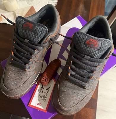 Nike SB Dunk Low krampus Dark Smoke Grey/Campfire Orange Skate Shoes US 9.5