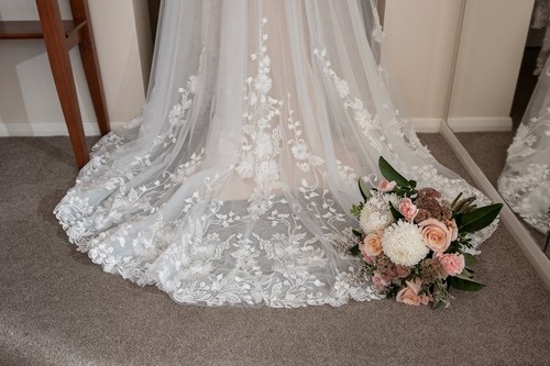 Madi Lane Maribel Wedding Dress size 12 and 36" single tier veil - Picture 6 of 8