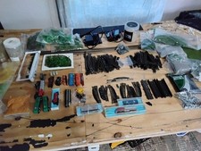 N GAUGE RAILROAD LOT 100PCS OF TRACK, LANDSCAPING, CARS, ENGINES