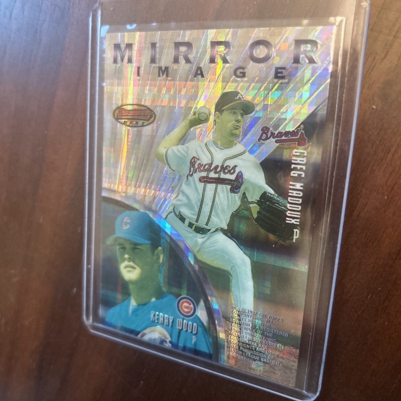 1997 Bowman's Best - Mirror Image Greg Maddux Atomic Refractor #MI3