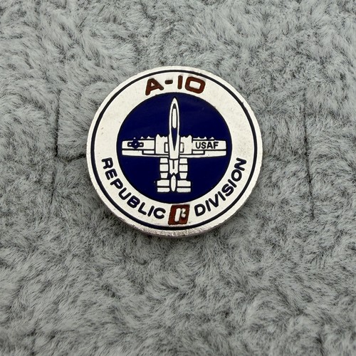 Vtg Air Force Fairchild Republic A-10 Thunderbolt II Warthog Pin Pinback #65996