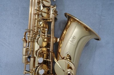 YAMAHA YAS-380 YAS380 Alto Saxophone S/NQ17*** Eb Gold lacquer