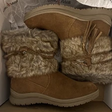 Minnetonka Women’s Size 5 Everett Dusty Brown Boots. New With Box!