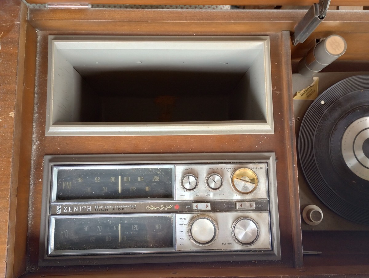 Vintage 1966 ZENITH MN2608 Stereo Console Credenza Record Player