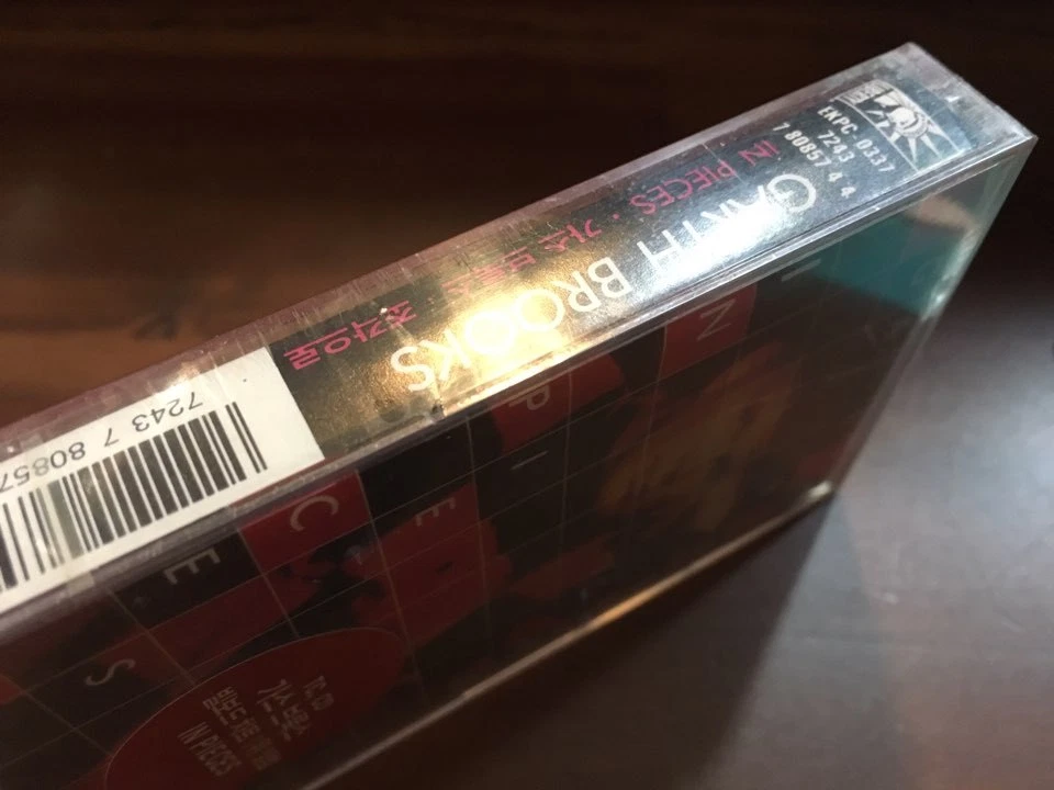 GARTH BROOKS - IN PIECES CASSETTE TAPE KOREA EDITION SEALED - Image 4 of 4
