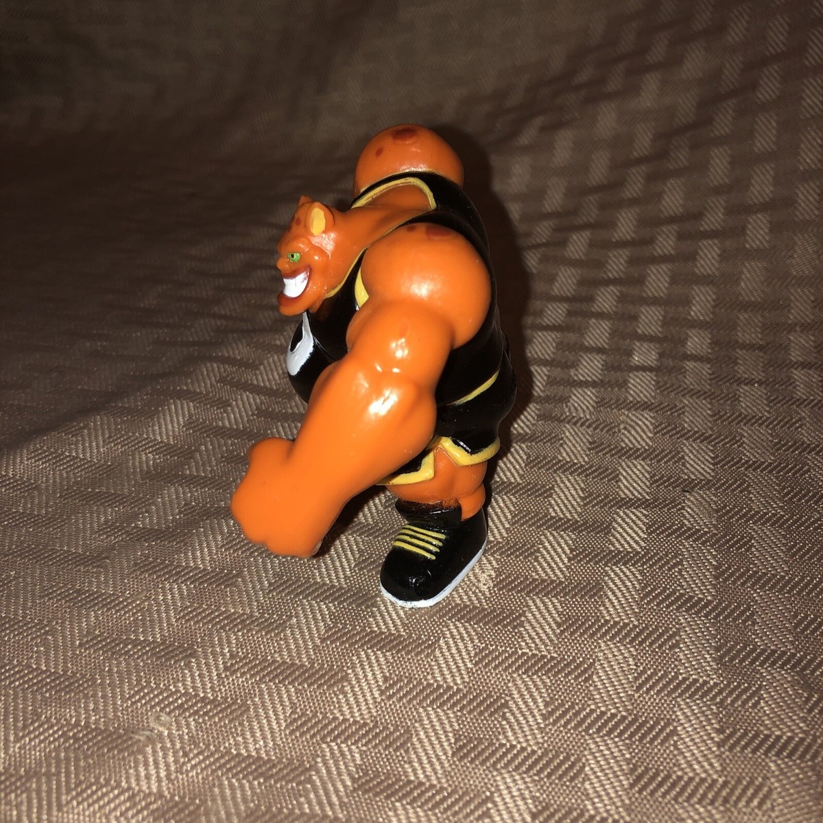 1996 Warner Bros Space Jam Orange Monstars POUND Monster Action