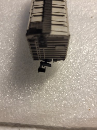 Vintage Silver N Scale Atlas ThermIce 41' Reefer Car--#8903--Used--Austrian-made - Picture 5 of 6