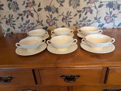 6- VINTAGE  WEDGWOOD WELLESLEY CREAM SOUP BOWL SAUCER SETS OFF WHITE 5''