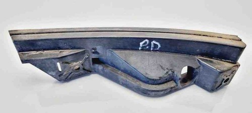 VW TOURAN 1T1, 1T2 Stoßstangenhalter vorne rechts 1T0807890A 2.00 31116802