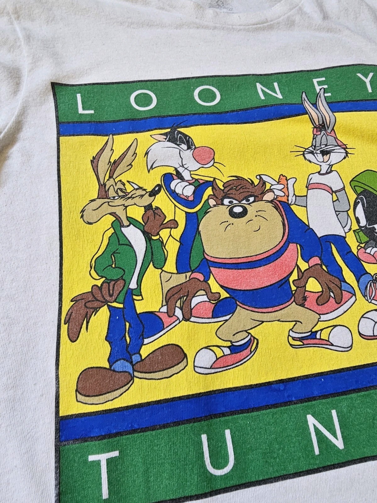 Looney Tunes Graphic T-Shirt Size Small White Bugs Bunny Taz Streetwear image 2