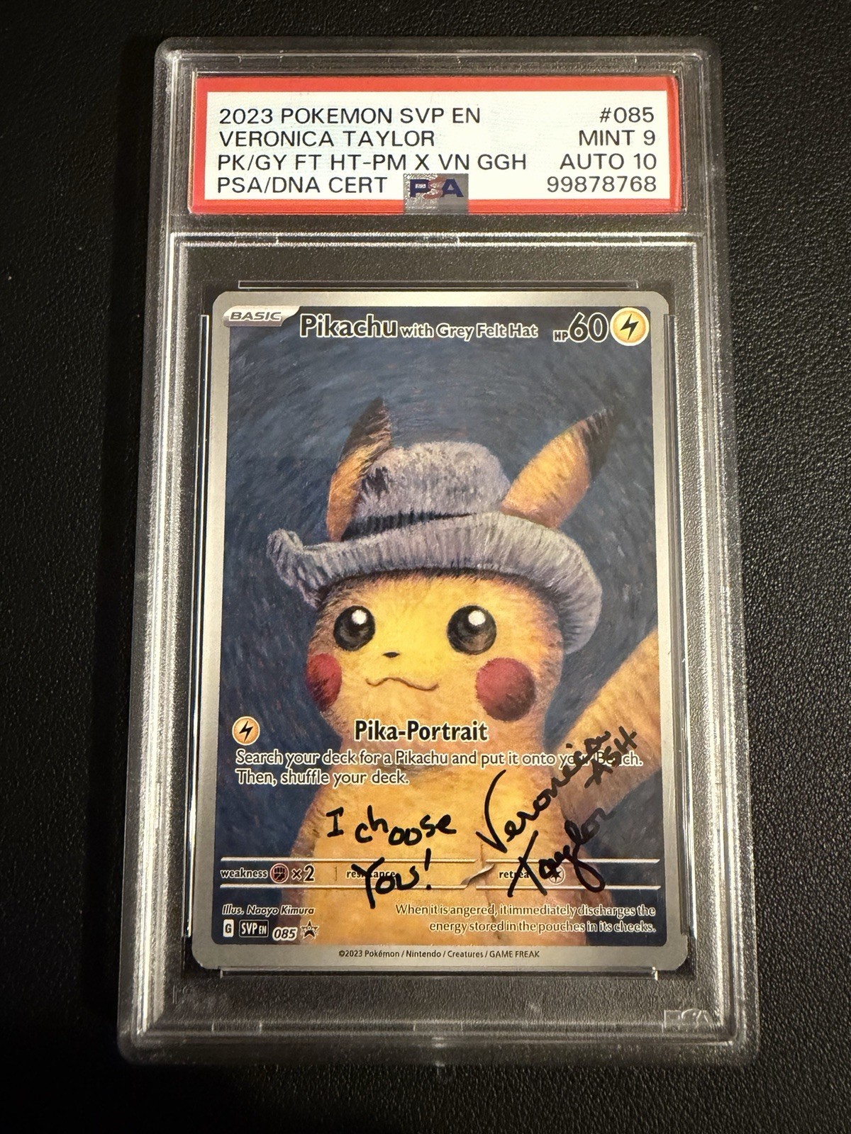 PSA 9 AUTO 10 Pikachu Grey Felt Hat #085 Veronica Taylor Autograph 2023 