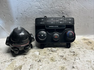09-12 Hyundai Elantra OEM HVAC Climate Control Hazard Switch *97250-2LXXX #C4-2
