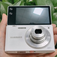 Samsung MV900f Flip-out Vlog Digital Camera 16.3 MP 5x Optical Zoom White WiFi