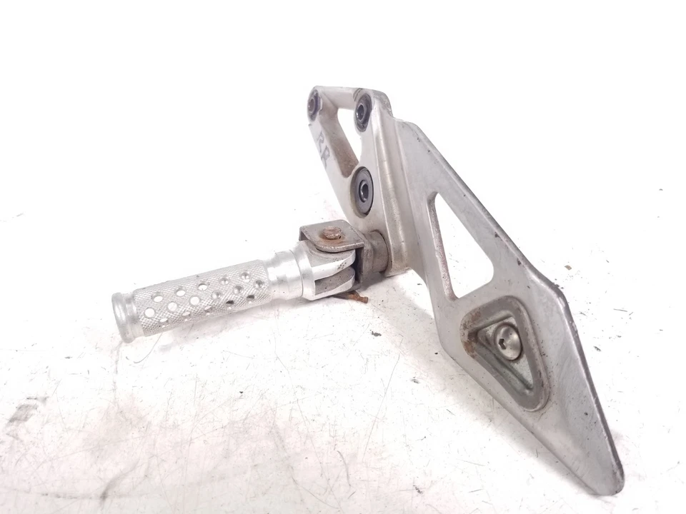 Reposapiés trasero izquierdo 94 Suzuki GSXR 1100 GSXR1100W reposapiés y soporte de montaje Foto 3 de 4