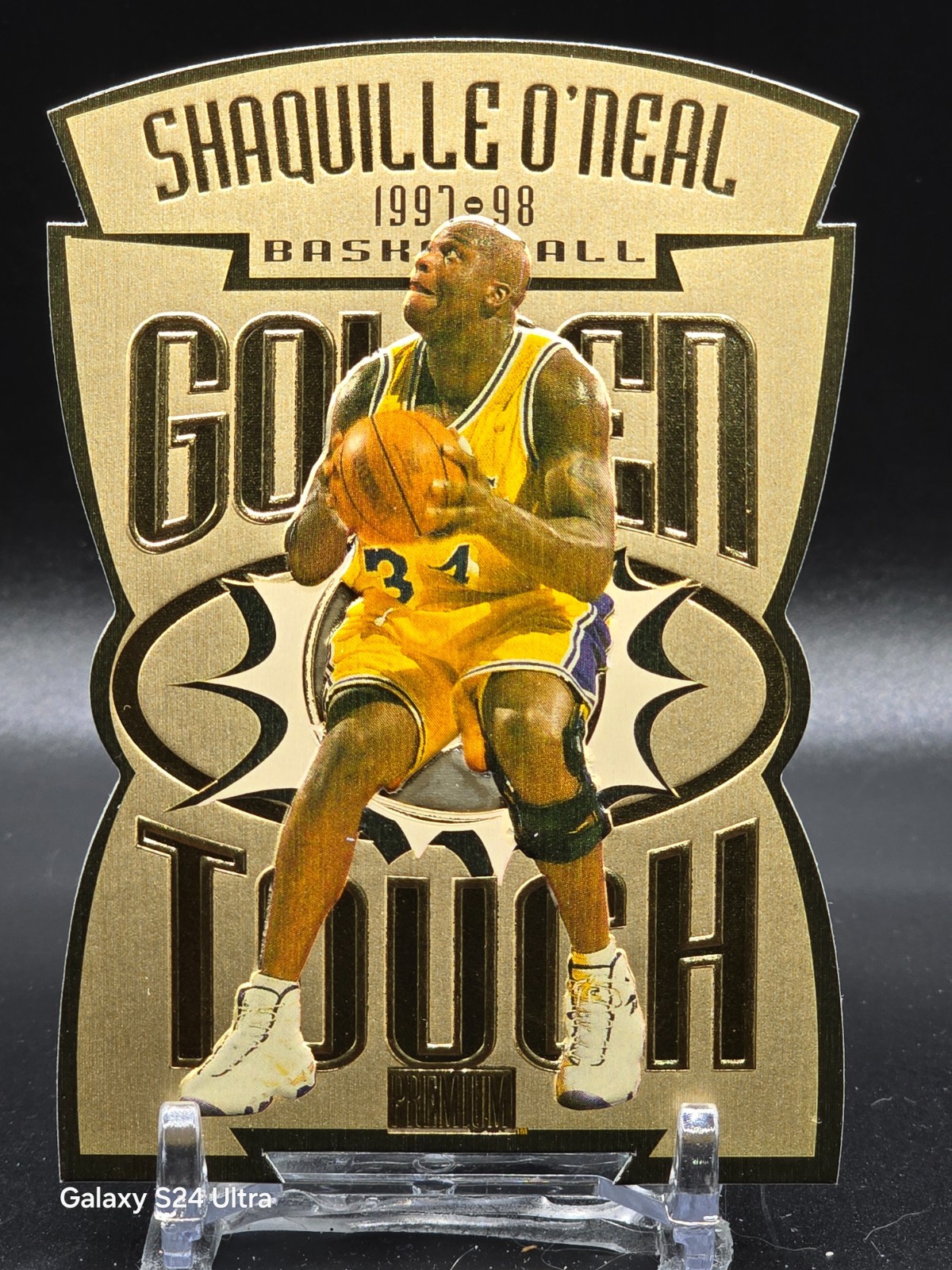1997-98 SkyBox Premium Golden Touch Shaquille O'Neal #4GT