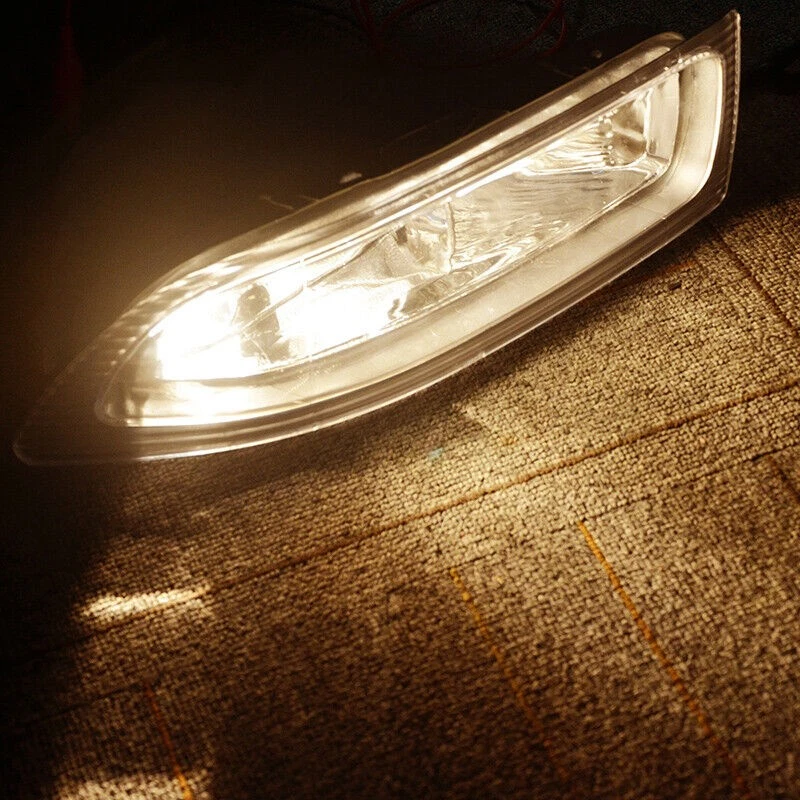 2PCS LED Front Driving Fog Lights Bumper Lamps Clear For Toyota Sienna 2004 2005 - Image 2 of 4