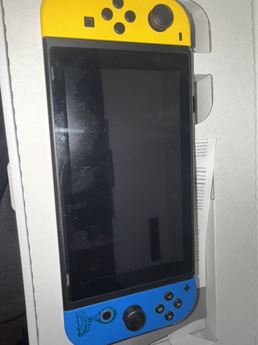 Fortnite Nintendo Switch Console Yellow Blue JoyCon Fortnite