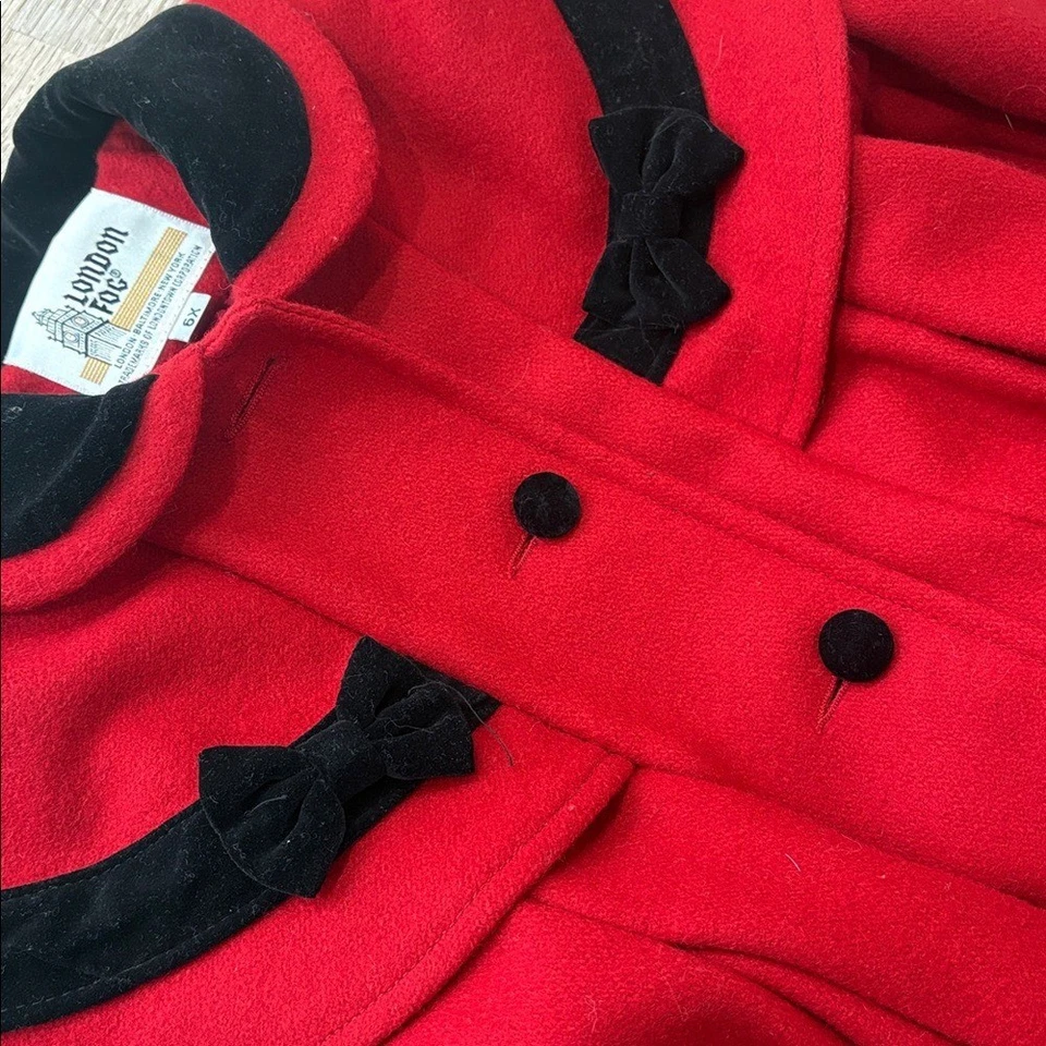 Abrigo de lana rojo vintage London Fog Girls 6X ribete de terciopelo hecho en EE. UU. vacaciones Foto 4 de 4