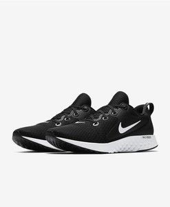 nike legend react black and white
