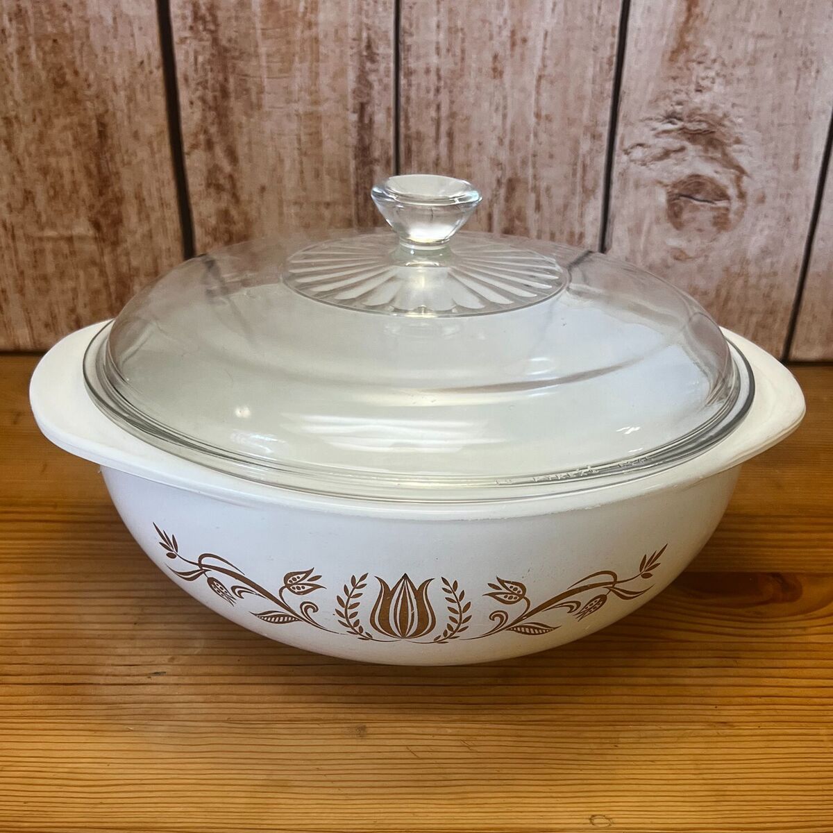 Vintage 1962 Pyrex Golden Tulip #024 Round 2 Quart Casserole Vintage 1962 Pyrex Golden Tulip #024 Round 2 Quart Casserole