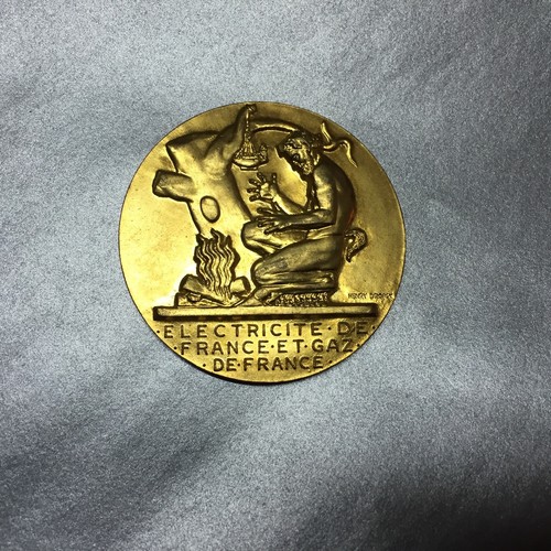BELLE MÉDAILLE ANCIENNE en bronze / ELECTRICITE DE FRANCE ET GAZ signé