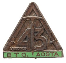 Distintivo militare 43 BTG Aosta alpini montagna vintage metallo esercito divisa