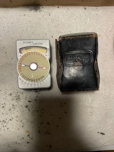 VINTAGE SUNSET UNITTIC MODEL 31 CAMERA LIGHT METER WITH CASE