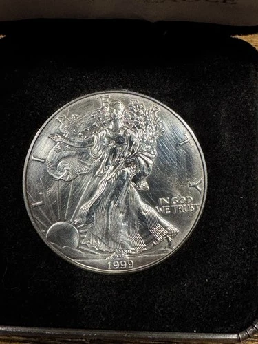 1999 American Eagle Walking Liberty 1oz Silver Dollar Gift Box .999 Fine Silver
