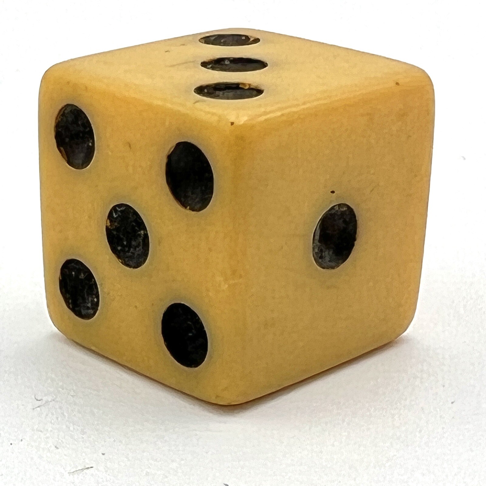 Vintage Yellow Bakelite Dice (1) eBay