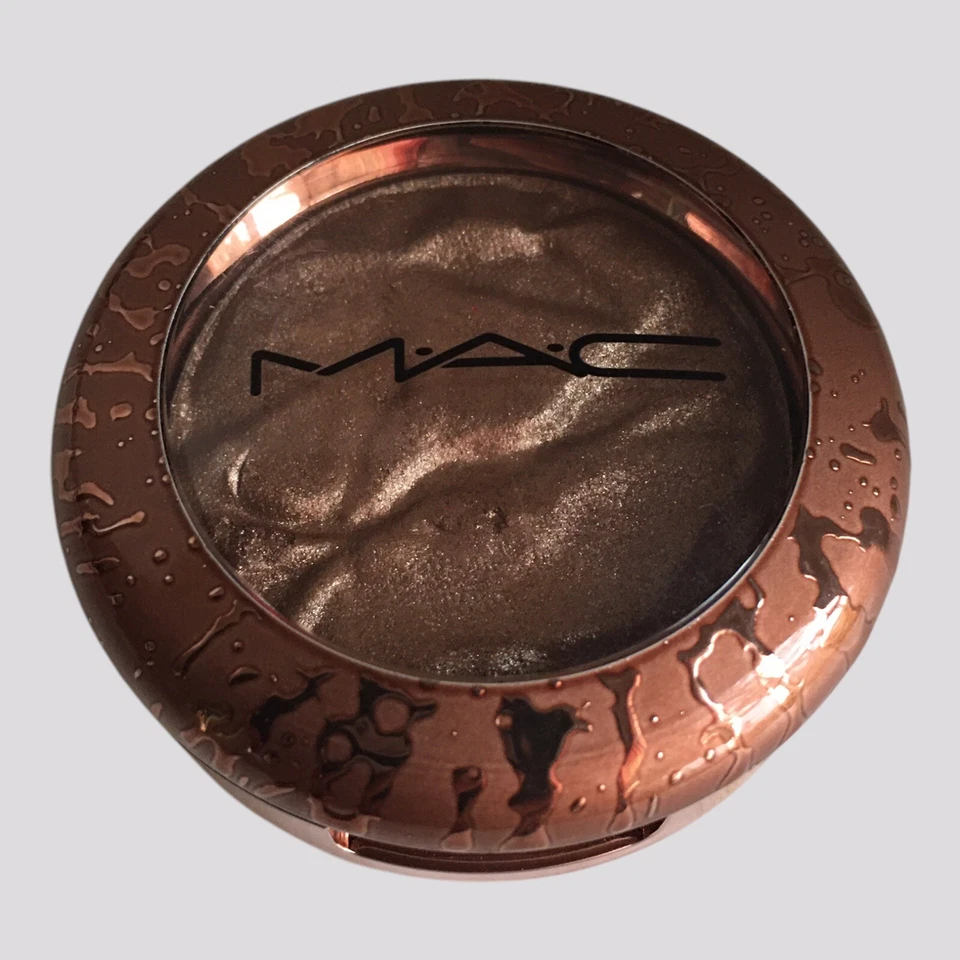 MAC Limited Edition FOILED EYESHADOW - Shade: MONACO-CO - 0.1oz/3g Made in Italy - Image 2 of 4