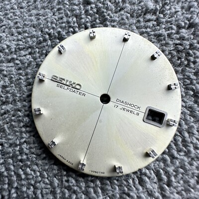 遺品・生前整理 CHANELネイル 喜平　SEIKO 等　⑯ s-l400.jpg