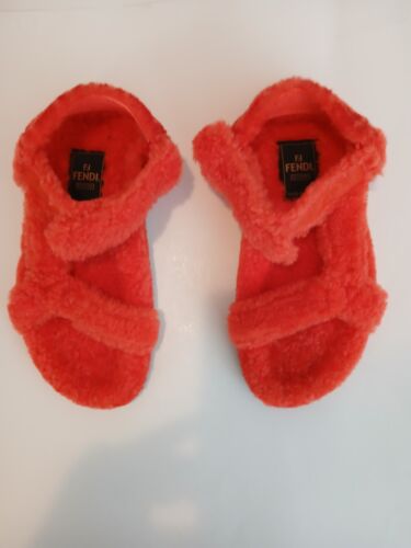 Shearling FF Fendi Feel Sandals Brand New
