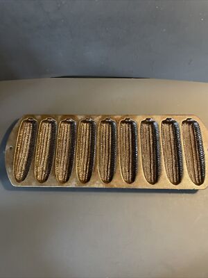 VINTAGE Lodge CAST IRON CORN BREAD STICK PAN  cob cornbread 9 ear 927C2 USA Used