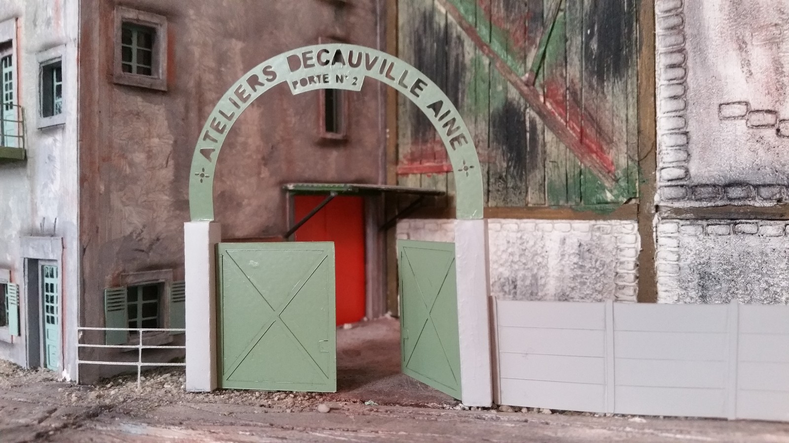 Portail DECAUVILLE GRI25-0 en acier galvanisé de 3m de large pour entrée de propriété
