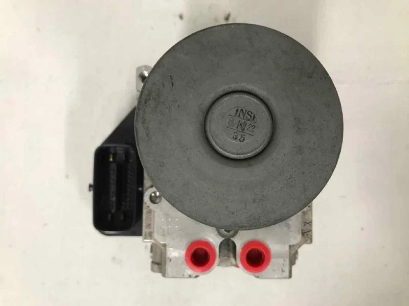 Toyota Sienna 2012 2013 2014 conjunto de bomba de freno antibloqueo ABS tracción delantera OEM Foto 3 de 4