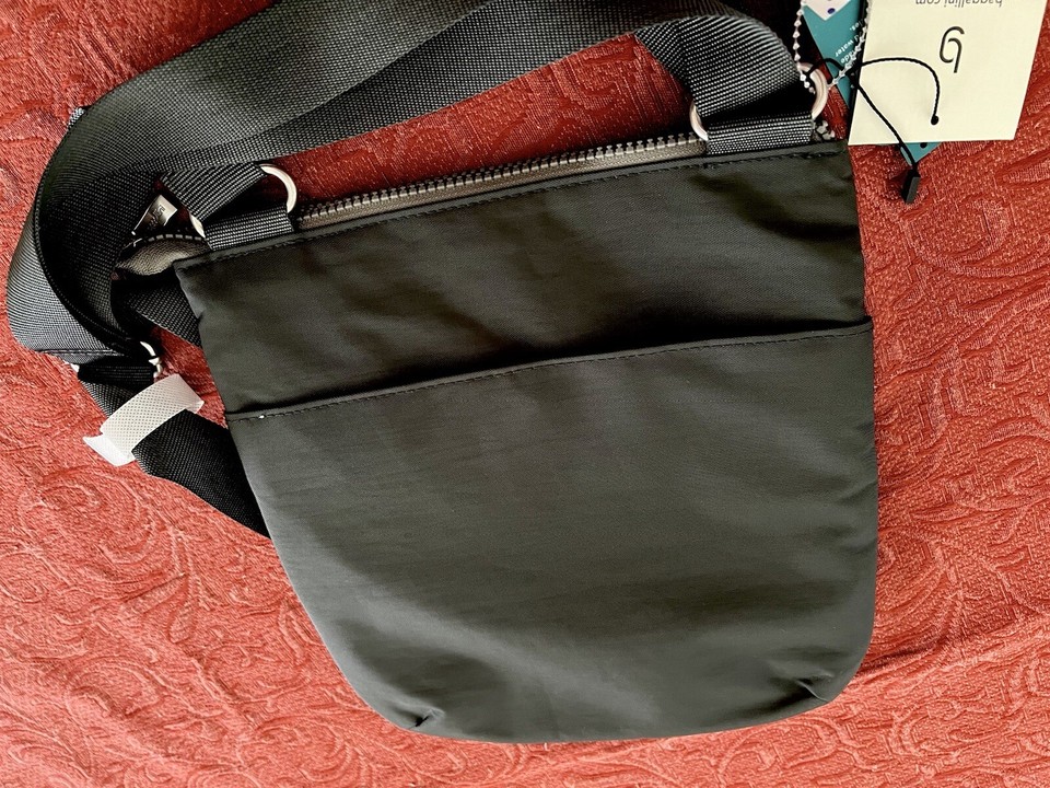 NWT Baggallini Comrade 3Zip Crossbody Charcoal eBay