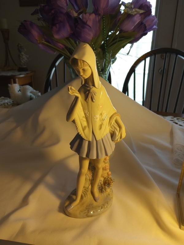 8A-Zaphir,Lladro,Super Rare, Girl W/Hoodie & Basket ,12",Spain