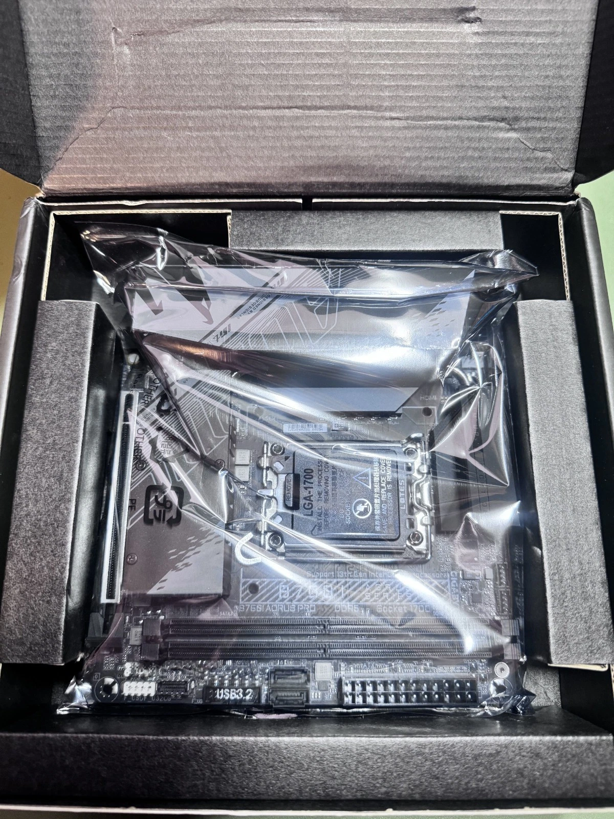 GIGABYTE B760I AORUS PRO - Thumbnail 2
